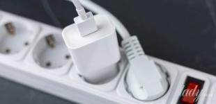 Скільки електроенергії “з’їдають” ноутбук, роутер і смартфон: реальні цифри