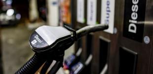 Від 16% до 46%: як скоротилося споживання пального в Україні з початку війни