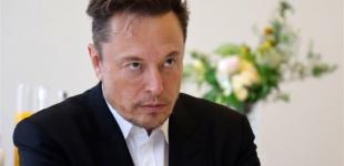 Ілон Маск продав мережу X самому собі