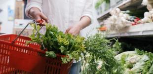 До свят в Україні зростуть ціни на продукти: що здорожчає вже у листопаді
