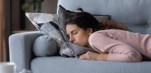 5 критичних помилок при виборі дивана для щоденного сну