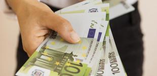 ЄС заборонив вивозити готівкові євро до Росії