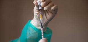 Курс Sinovac та бустер Pfizer виявилися неефективними проти 