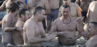 Купатися чи не купатися? Як свято Водохреща стає святом Ополонкопірнання