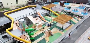 В Украине разрешили строить детские площадки на крышах