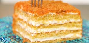 Без розкатування коржів і варіння: готуємо ніжний Медовик всього за 30 хвилин