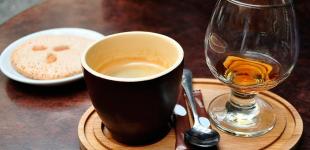 9 продуктов, которыми нельзя заедать и запивать алкоголь