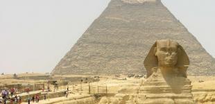 В мусоре первой египетской пирамиды нашли ценную статуэтку 