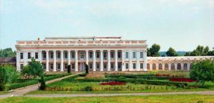 Туристы устремились разгадывать тайны замков Винницкой области