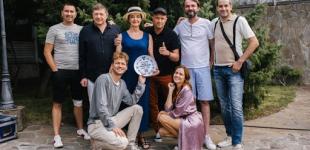 «Жить с Надеждой»: тарелку на счастье разбили сразу после постельной сцены