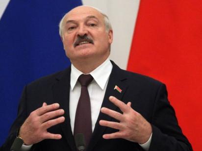 Лукашенко заговорив про "загрозу" для Білорусі від НАТО: експерт пояснив, до чого тут Путін