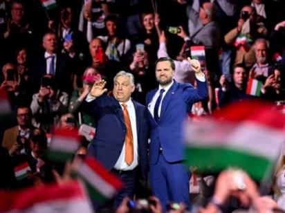 Зеленський прокоментував візит Венса до Орбана