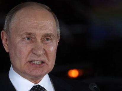 Путіна попередили про ризик краху економіки через війну з Україною, - Bloomberg