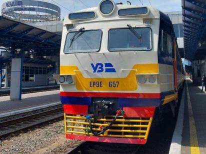 Київська електричка різко подорожчала: скільки тепер платитимуть за проїзд