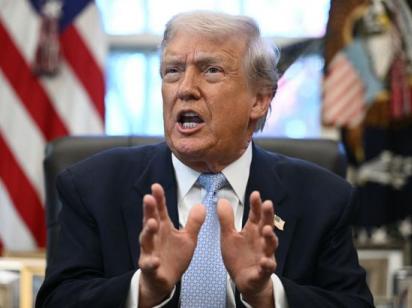 Трамп закликав Іран відкрити Ормузьку протоку матюками