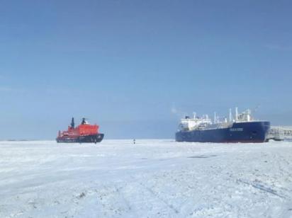 Путіну надважлива Арктика, і він кинув туди усі криголами, - офіцер Королівського флоту