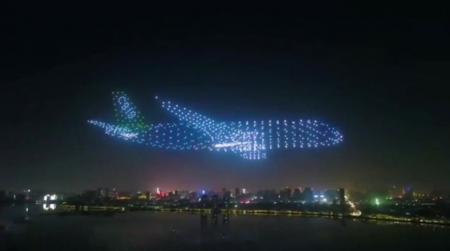 В Китае прошло уникальное световое шоу при участии 1200 дронов