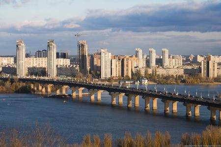 Движение в Киеве на мосту Патона ограничено до конца года