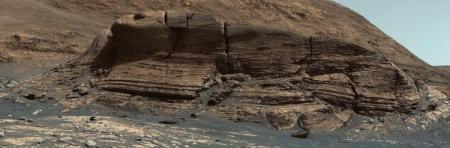 Марсоход Curiosity сделал живописное селфи