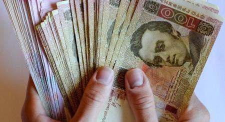 Заробитчанам обещают деньги на бизнес в Украине: какие условия