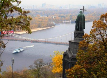 Погода в Киеве “сравнялась” с августом и побила 134-летний рекорд