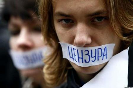60 журналистов требуют от Порошенко остановить цензуру 