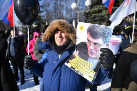 В России проходят акции в память о Борисе Немцове