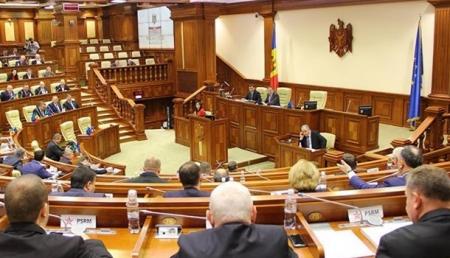 В Молдове хотят «отучить» депутатов от русского языка