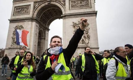 Чого вимагають «Жовті жилети» у Франції: ані слова про бензин