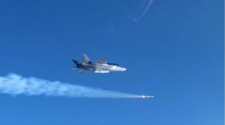Норвегия провела пуски ракет с истребителя F-35A