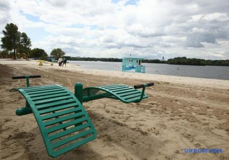 В Киеве открыли новый пляж 