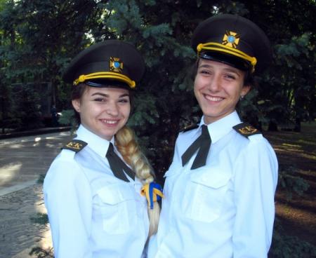 Харьковский Кадетский корпус впервые зачислил на обучение девушек