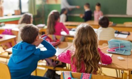 Українських батьків душать поборами в школах. Коли це законно?