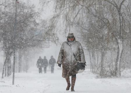 До 40 см снега и сильные морозы: синоптики предупредили о непогоде