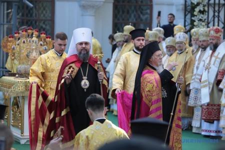 На литургию в Софийском соборе пришли более 15 тысяч верующих