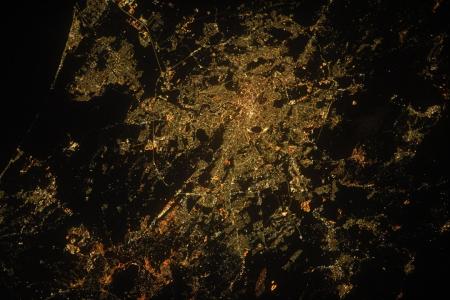 Астронавт сделал фотографию вечернего Рима и Ватикана