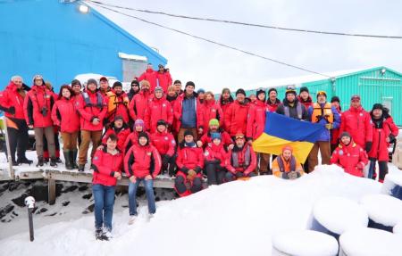 На українській антарктичній станції відбулася перезмінка експедицій