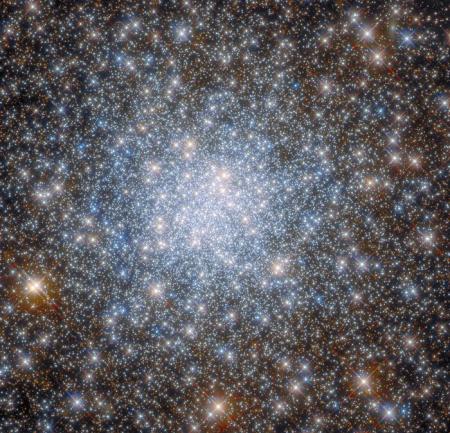 Hubble показав яскраве «серце» сузір'я Стрілець