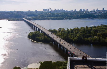 В Киеве с 31 июля по 2 августа частично ограничат движение по мосту Патона
