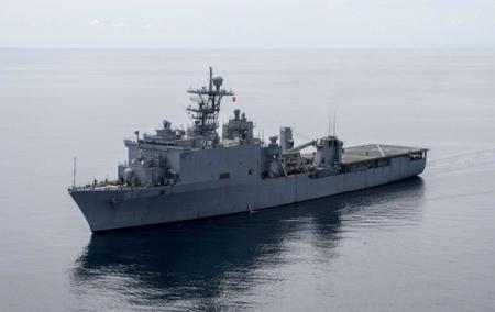 Корабль США с морскими пехотинцами на борту вошел в Черное море