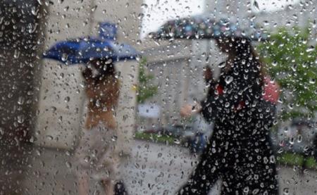 Синоптики предупреждают о сильных дождях и заморозках