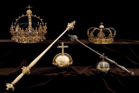 В Швеции из церкви похитили короны Карла XII и его жены