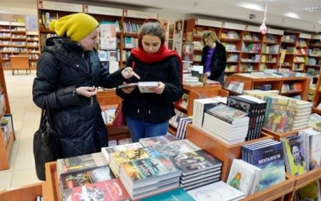 Интернет, ТВ или книги: социологи рассказали, как украинцы проводят досуг