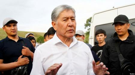 Суд оставил под арестом экс-президента Кыргызстана