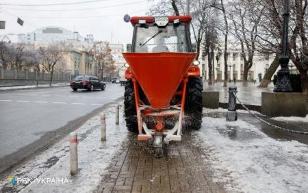 На дорогах України буде ожеледиця, можливі проблеми з рухом