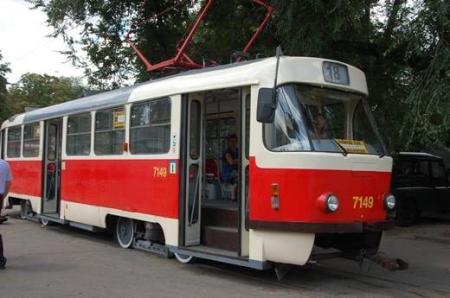 В Киеве временно закрывают три трамвайных маршрута
