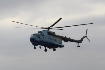 ВМС Украины вертолетами отгоняли корабль ФСБ от украинского берега 