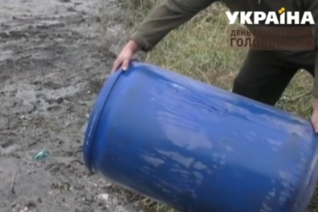 Во Львовской области в канализацию слили 200 литров спиртного
