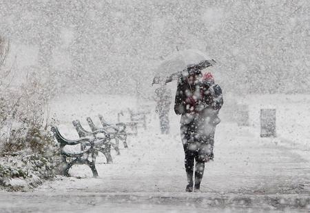 Осторожно, гололед! Чего ждать от погоды в Киеве в первый день зимы