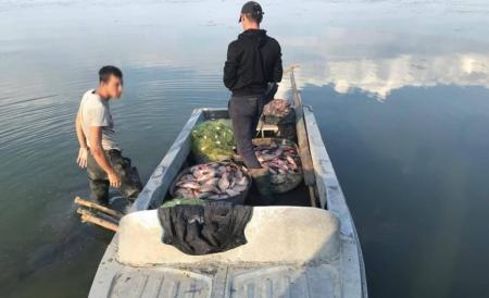 На Днестровском водохранилище обнаружили тайники браконьеров